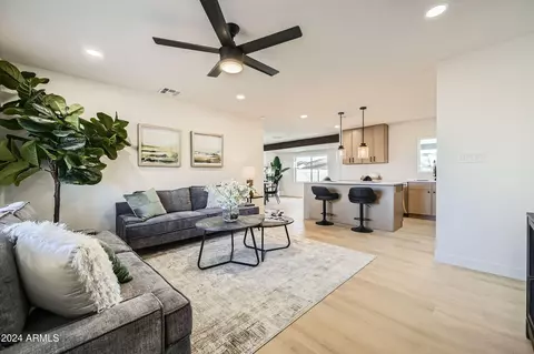 2241 E Janice Way, Phoenix, AZ 85022 photo 9