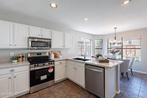 2222 E Arabian Dr, Gilbert, AZ 85296 photo 8