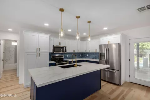 3622 W Redfield Rd, Phoenix, AZ 85053
