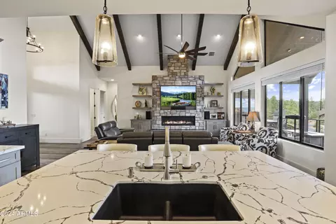 Kitchen - 1702 E Cliff Rose Dr, Payson, AZ 85541 photo 3 of 8