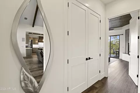 Entry Way - 1702 E Cliff Rose Dr, Payson, AZ 85541 photo 4 of 6