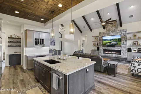 Kitchen - 1702 E Cliff Rose Dr, Payson, AZ 85541 photo 4 of 8