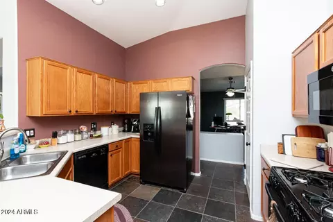 2423 E Pony Ln, Gilbert, AZ 85295 photo 4