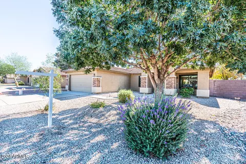 2423 E Pony Ln, Gilbert, AZ 85295 photo 3