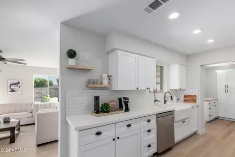 2807 E Sylvia St, Phoenix, AZ 85032 photo 22