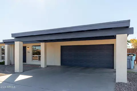 2807 E Sylvia St, Phoenix, AZ 85032 photo 2