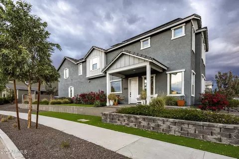 1926 W Chisum Trl, Phoenix, AZ 85085