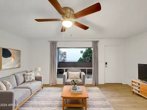 Living - 202 E Ruth Ave #5, Phoenix, AZ 85020 photo 1 of 5