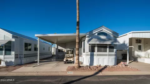 325 S Emerald Dr, Apache Junction, AZ 85119