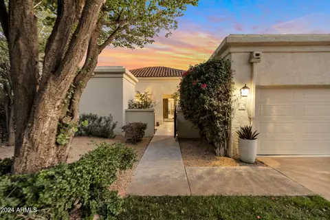3800 E Lincoln Dr E #29, Phoenix, AZ 85018