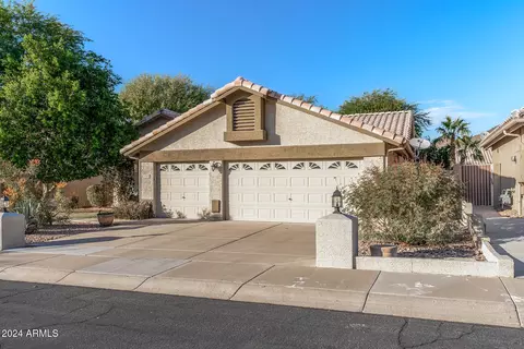 6110 W Charlotte Dr W, Glendale, AZ 85310