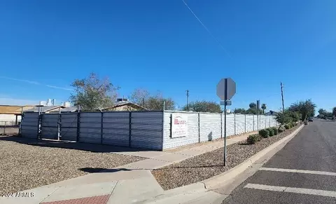 6701 N 56th Ave #13, Glendale, AZ 85301