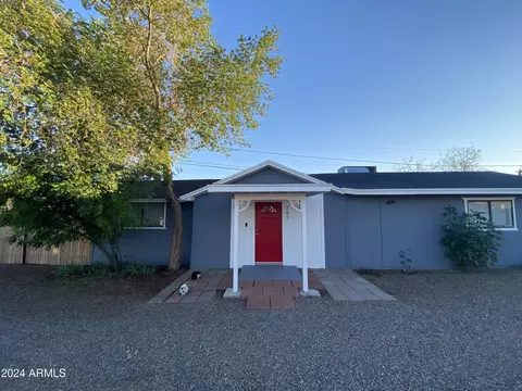 747 E Sunnyslope Ln, Phoenix, AZ 85020