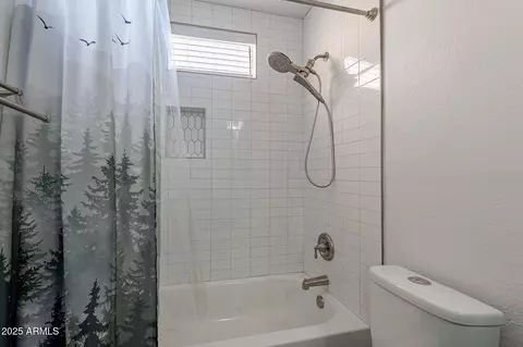 Bath - 1416 E Sapium Way, Phoenix, AZ 85048 photo 8 of 8