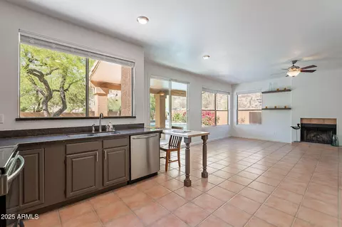 Kitchen - 1416 E Sapium Way, Phoenix, AZ 85048 photo 5 of 6
