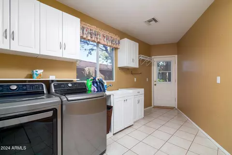 860 E 7th St, Mesa, AZ 85203 photo 2
