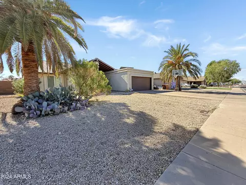 7119 W Jenan Dr, Peoria, AZ 85345