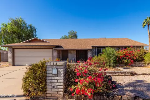318 W El Alba Way, Chandler, AZ 85225