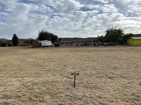 16657 W Unknown Indian Ave #120, Peeples Valley, AZ 86332