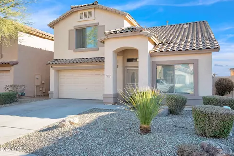 2513 W Straight Arrow Ln, Phoenix, AZ 85085