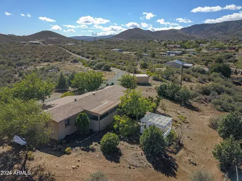 1825 S Lovin Ln, Dewey, AZ 86327