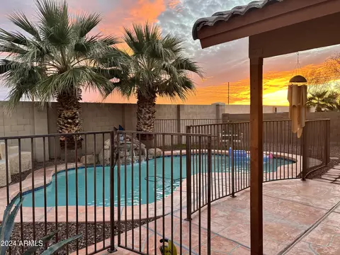 17759 N Cornerstone Trl, Surprise, AZ 85374
