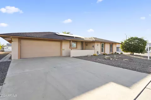 14201 N Crown Point Ct, Sun City, AZ 85351
