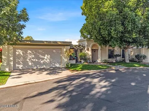 132 Echo Ln, Phoenix, AZ 85020