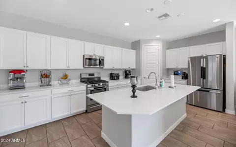 1659 W Piedmont Rd, Phoenix, AZ 85041 photo 2