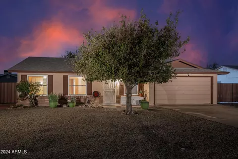 8009 W Mescal St, Peoria, AZ 85345