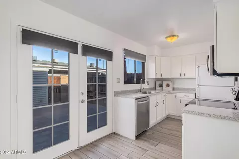413 E Woodman Dr, Tempe, AZ 85283 photo 7