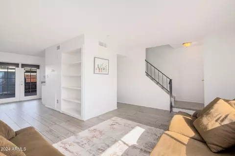 413 E Woodman Dr, Tempe, AZ 85283 photo 4