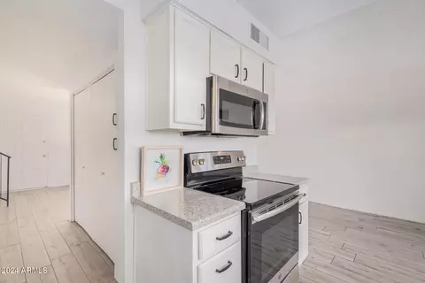 413 E Woodman Dr, Tempe, AZ 85283 photo 10