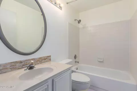 Bath - 12226 S 44th St, Phoenix, AZ 85044 photo 3 of 4
