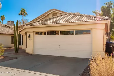 Exterior - 12226 S 44th St, Phoenix, AZ 85044 photo 4 of 9