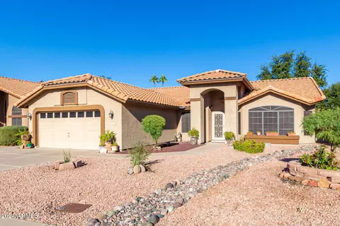 1444 W Iris Dr, Gilbert, AZ 85233 photo 3