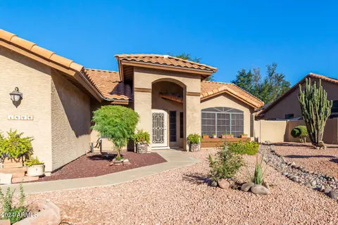 1444 W Iris Dr, Gilbert, AZ 85233 photo 4
