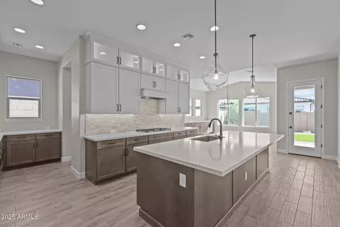 Kitchen - 1021 W Ridge Rd, Apache Junction, AZ 85120 photo 2 of 2