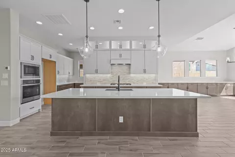 Kitchen - 1021 W Ridge Rd, Apache Junction, AZ 85120 photo 1 of 2