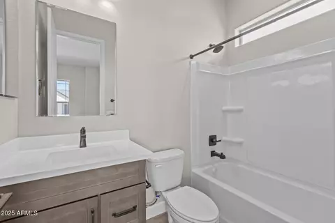 Bath - 1021 W Ridge Rd, Apache Junction, AZ 85120 photo 1 of 5