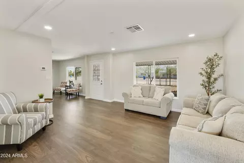 1550 S Conestoga Rd, Apache Junction, AZ 85119 photo 3