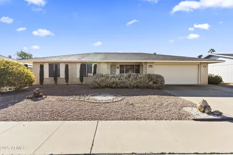 11067 W Oak Ridge Rd, Sun City, AZ 85351