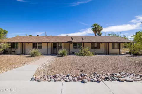 2513 N 48th Pl, Phoenix, AZ 85008