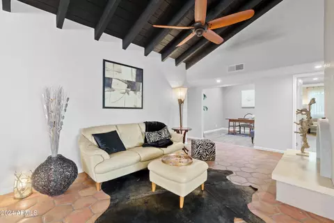 2076 E Aspen Dr, Tempe, AZ 85282 photo 4