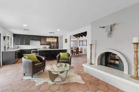 2076 E Aspen Dr, Tempe, AZ 85282 photo 7