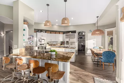 Kitchen - 6907 E Teton Cir, Mesa, AZ 85207 photo 3 of 7