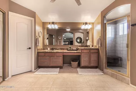 Bath - 6907 E Teton Cir, Mesa, AZ 85207 photo 4 of 8