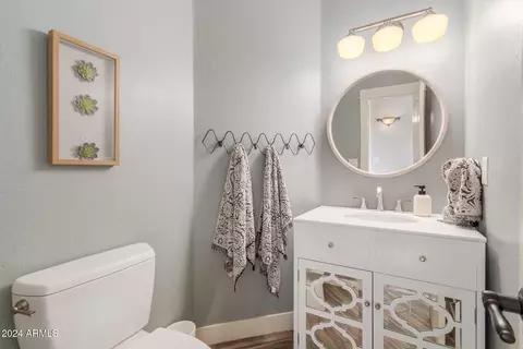 Bath - 6907 E Teton Cir, Mesa, AZ 85207 photo 8 of 8