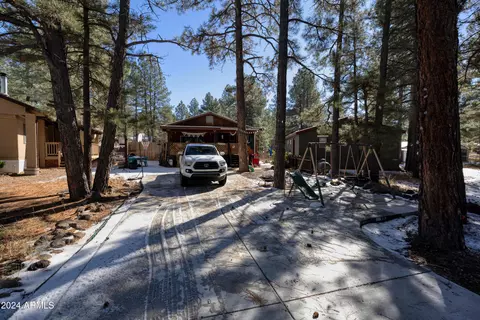 17075 S Bow String Rd, Munds Park, AZ 86017