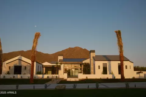 5704 N Wilkinson Rd, Paradise Valley, AZ 85253